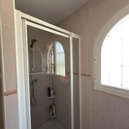 Villa Coastal Villa, Sea Views, Private Pool, Bbq & Outdoor Dining *