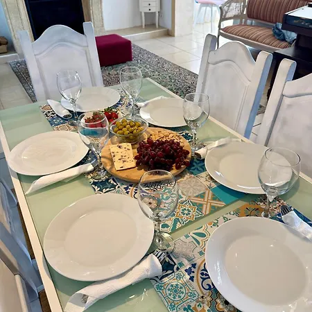 Coastal Villa, Sea Views, Private Pool, Bbq & Outdoor Dining Villa
