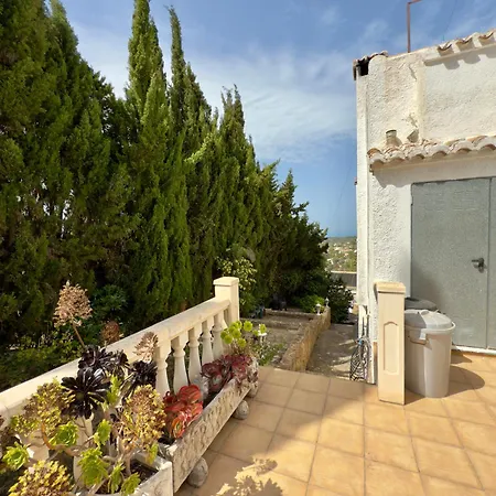Coastal Villa, Sea Views, Private Pool, Bbq & Outdoor Dining Villa *