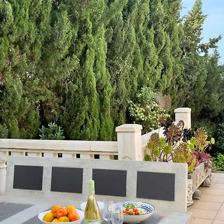 Coastal Villa, Sea Views, Private Pool, Bbq & Outdoor Dining